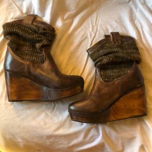 Bed|Stu wedge booties